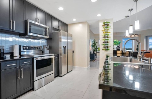 South Eola Apartment | Lake Eola Corner 3 BDRM Suite