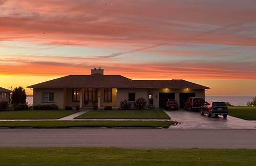 Erie House | Lake Erie Escape - Erie, PA