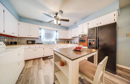 North Kingsville House | Lake Erie Escape: Family-Friendly Home w/Patio