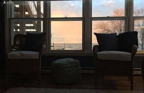Port Clinton Condo | Lake Erie Waterfront Condo with Pool and Beach - Welcome to Our Nest