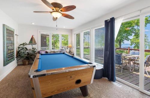 Branson House | Lake Escape Lakefront Lodge at Red Bud Cove