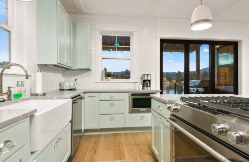Lincoln City House | Lake Escape