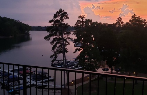 Dadeville Condo | Lake front condo with boat slip and Kayaks Dadeville Alabama Lake Martin