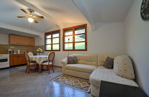 Andrasevec House | Lake front home in Andrasevec with WiFi