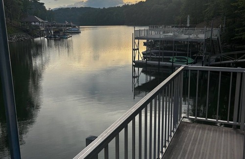 The Arbor House | Lake Front Retreat with 2-tier Dock , Brand new 4 Bedroom Home