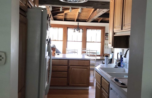 Glenwood Springs House | Lake Geneva Waterfront, beautiful family cottage in Glenwood Springs. Fontana