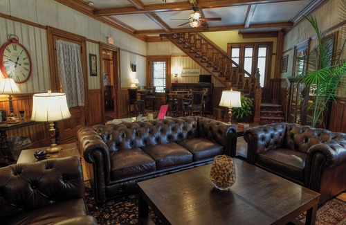 Lake Luzerne-Hadley House | Lake George area Victorian Inn - sleeps 24 - Firepit - A/C - Breakfast included!