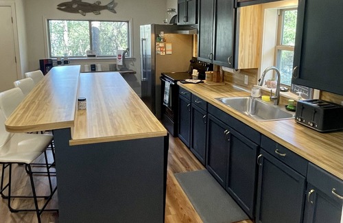 Higden House | Lake Getaway at The Canyon