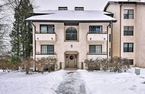 Lake Harmony Apartment | Lake Harmony Condo < 1 Mi to Big Boulder Mountain!