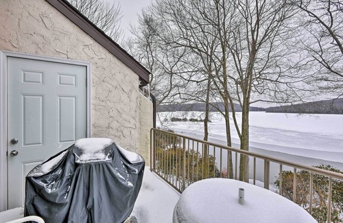 Lake Harmony Apartment | Lake Harmony Condo < 1 Mi to Big Boulder Mountain!