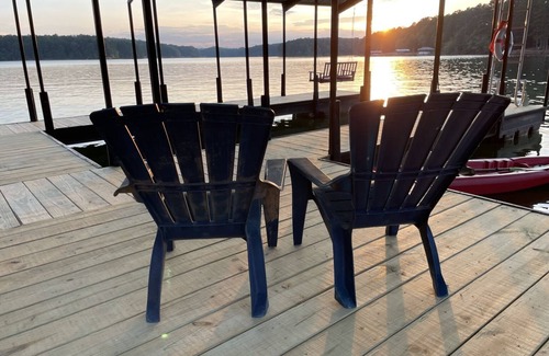 Westminster House | Lake Hartwell House-Dog Friendly-Hot Tub-Private 2 Slip Double Decker Dock