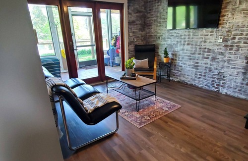 Spring City House | LAKE HOUSE w/ Dock,floating waterpad, kayaks,and lake gear!!! All we need is YOU