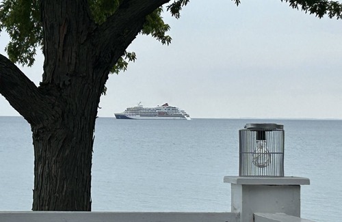 Port Huron House | LAKE HURON LAKE FRONT HOME PORT HURON MICHIGAN