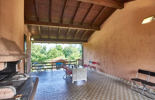 Castelletto Sopra Ticino House | Lake Villa