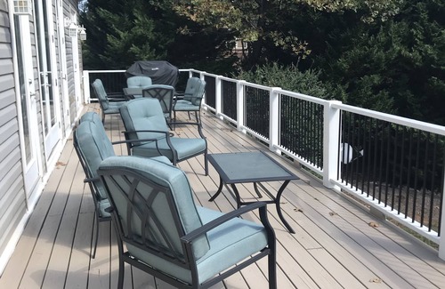 Serenity Bay House | Lake Keowee Waterfront Home 15 miles from Clemson!