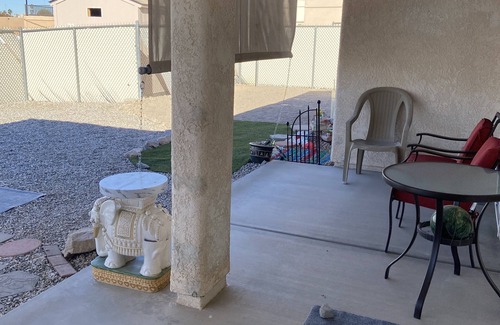 Lake Havasu City House | Lake life getaway w/massage chair, pet friendly, & amazing sunset view