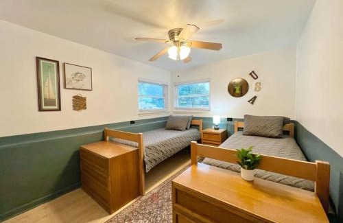 Belton House | Lake Life Lodge Cottage by Belton Lake