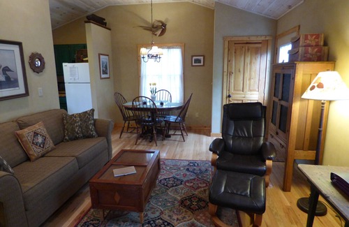 Lake Lure Cottage | Lake Lure Rental: Romantic Lake Getaway