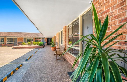 Marks Point Hotel | Lake Macquarie Motor Inn