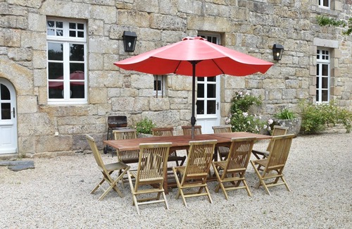 Plourin-les-Morlaix Villa | Lake Mansion in Plourin-lès-Morlaix