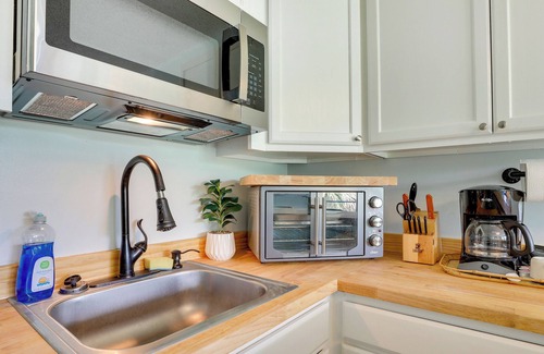 Eutawville Apartment | Lake Marion Gem: Communal Outdoor Space w/Views!