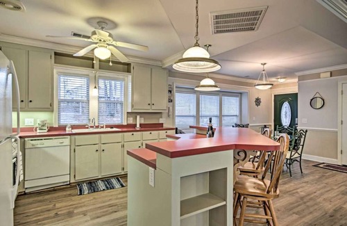Prosperity House | Lake Murray Lake Front Home W/Kayaks , close to Dreher Island