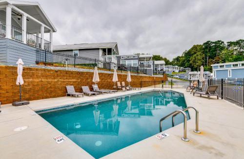 Sherrills Ford House | Lake Norman Getaway with Pool Access and Kayaking!