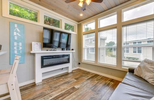 Sherrills Ford House | Lake Norman Getaway with Pool Access and Kayaking!