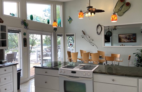 Osage Beach House | LAKE OF THE OZARKS 4 Bedroom 3.5 Bath on the LAKE