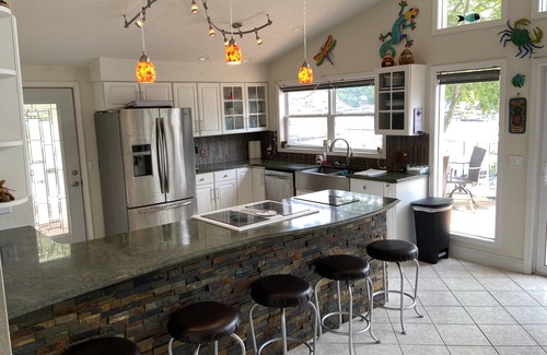 Osage Beach House | LAKE OF THE OZARKS 4 Bedroom 3.5 Bath on the LAKE