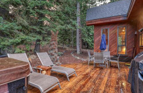 Lake Forest House | Lake of the Sky at Dollar Point - Stunning 4BR,4BA w Lake Views, Hot Tub and Pet-friendly