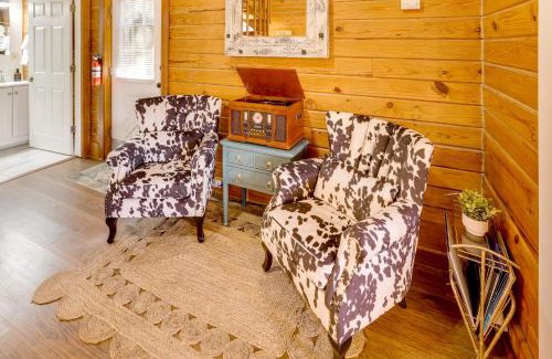 Taylor Creek House | Lake Okeechobee Dockside Cabin with Pool Access