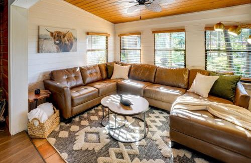 Taylor Creek House | Lake Okeechobee Dockside Cabin with Pool Access