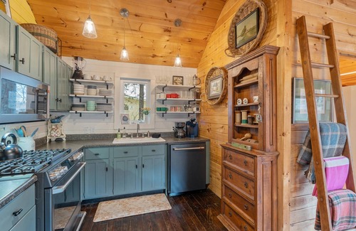 Sandy Creek Apartment | Lake Ontario Cottage BBQ Fire Pit