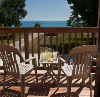 Sheboygan Bed & Breakfast | Lake Orchard Farm Retreat