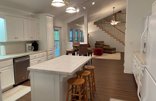 Mount Ida House | Lake Ouachita private 6 bed home located in Mountain Harbor!