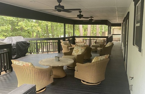 Mount Ida House | Lake Ouachita private 6 bed home located in Mountain Harbor!