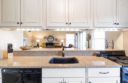 Osage Beach House | Lake Ozark Chalet Sum