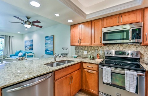 Sanibel Condo | LAKE PALMS 7 - Newly Updated Sanibel Condo Overlooking Lagoon
