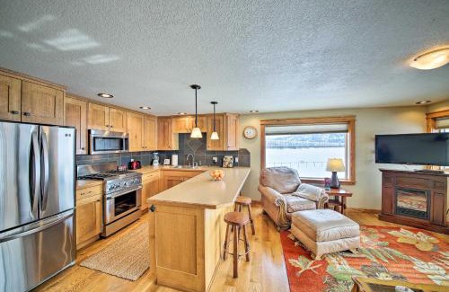 Sandpoint Apartment | Lake Pend Oreille Condo with Porch and Mountain View!