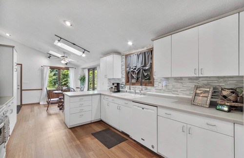 Montello House | Lake Puckaway Retreat