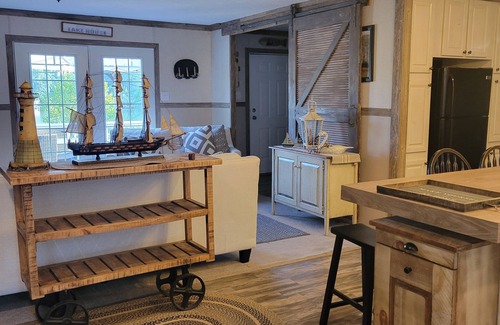 Union Hall House | Lake retreat with beautiful views!