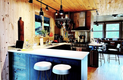 Muskoka Lakes House | Lake Rosseau Cottage on private 100 acres with 1550ft of shoreline