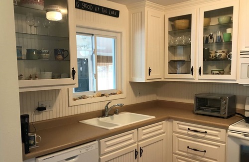 Hardy House | Lake Sequoyah Retreat - Cherokee Village