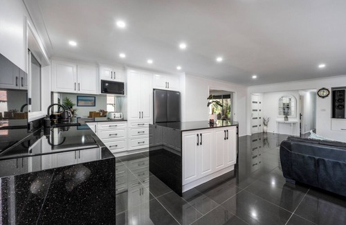 Yamba House | Lake Side Bliss LJ Hooker