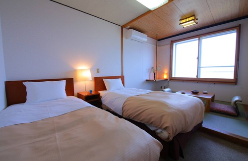 Inawashiro Hotel | Lake Side Hotel MINATOYA