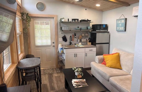 Iona House | Lake Side Tiny home in Punta Gorda, Florida