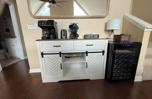 Hardwick House | Lake Sinclair Escape - boathouse, 4 bedroom