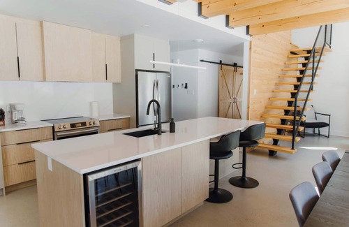 Chertsey Ski Chalet | Lake, Spa and Pool table | Le Gaïa