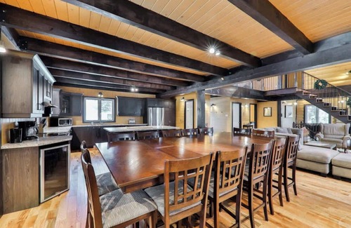 Grenville-sur-la-Rouge Ski Chalet | Lake, Spa, Forest Fun & Game room - Le Grand Chene